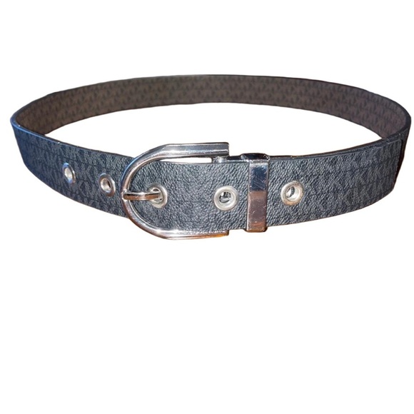 Michael Kors signature reversible belt. Black/gray Brown/tan silver hardware. J - Picture 2 of 5